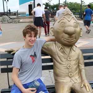 Meet your Posher, Tate